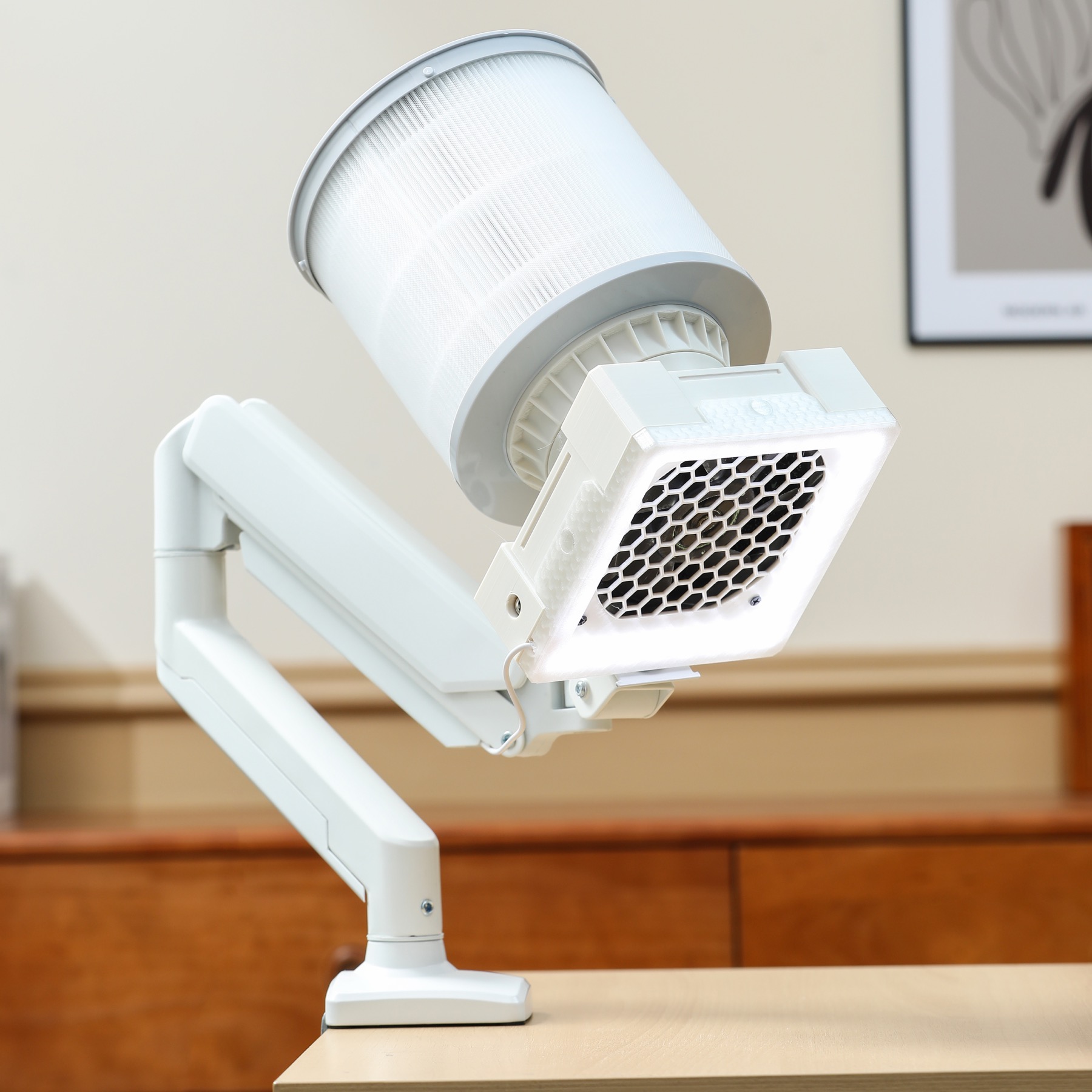 UA-002ARM LED suction inlet close-up